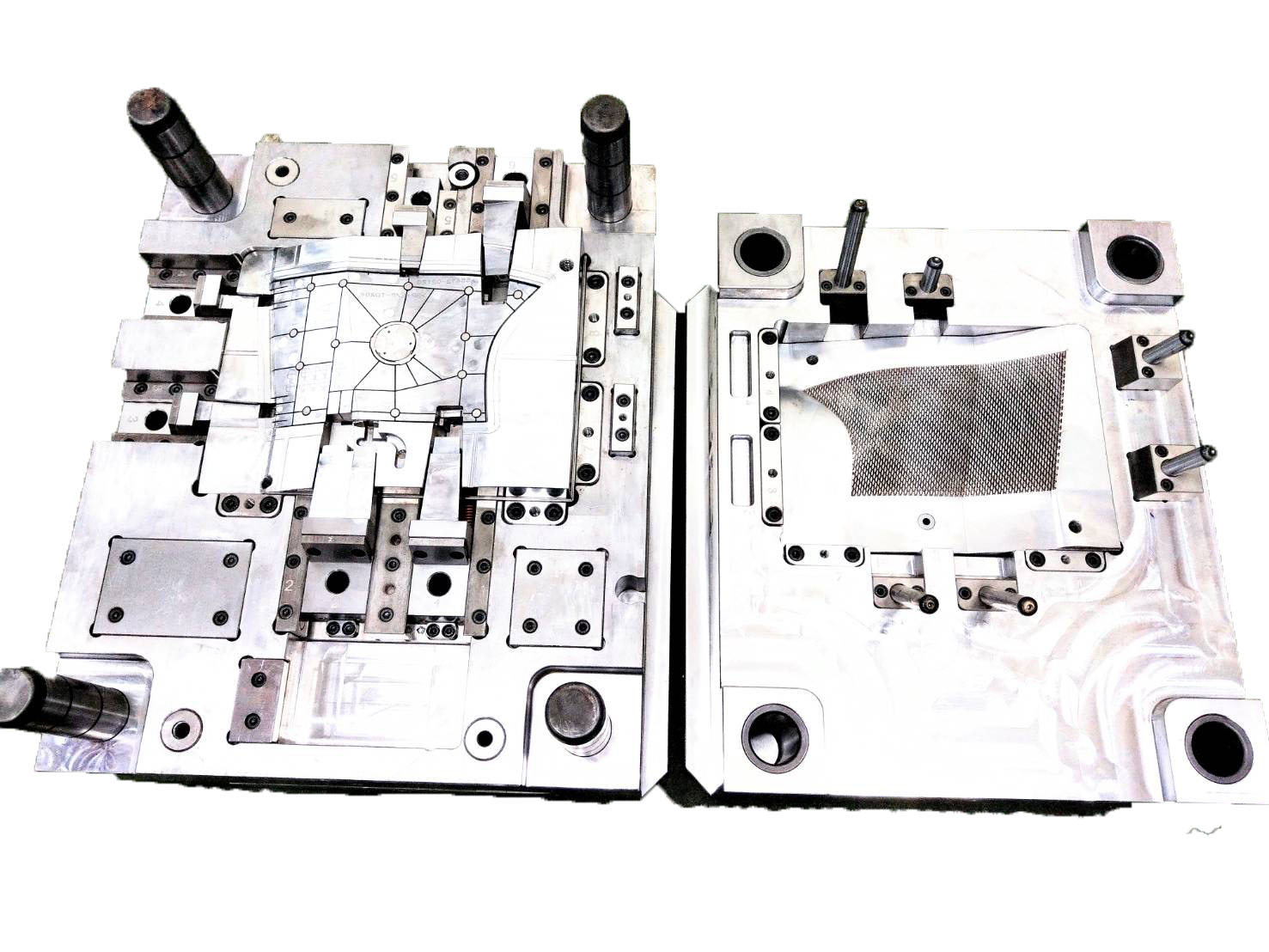 協誠鋼模株式会社 - 台湾樹脂射出金型製造者 - PANEL INSTRUMENT PANEL SPEAKER